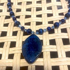 ☀️ Vintage Blue Beaded Necklace W/ Stone Pendant
